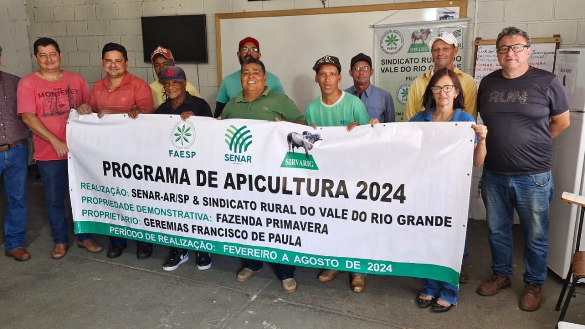 A cidade de Colina que pertence a área territorial do SIRVARIG (Sindicato Rural do Vale do Rio Grande) está recebendo o curso de Apicultura, módulo 1