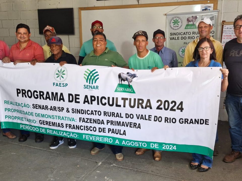 A cidade de Colina que pertence a área territorial do SIRVARIG (Sindicato Rural do Vale do Rio Grande) está recebendo o curso de Apicultura, módulo 1