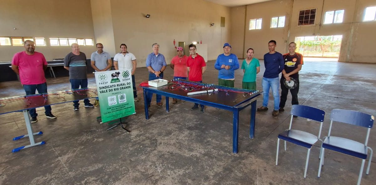O coordenador dos cursos do Sindicato Rural do Vale do Rio Grande, Nestor Leonel dos Santos, informou que foi aberto na quarta (20), o curso de Eletricista com orientação de instalações elétricas em baixa tensão.