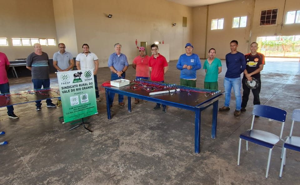 O coordenador dos cursos do Sindicato Rural do Vale do Rio Grande, Nestor Leonel dos Santos, informou que foi aberto na quarta (20), o curso de Eletricista com orientação de instalações elétricas em baixa tensão.