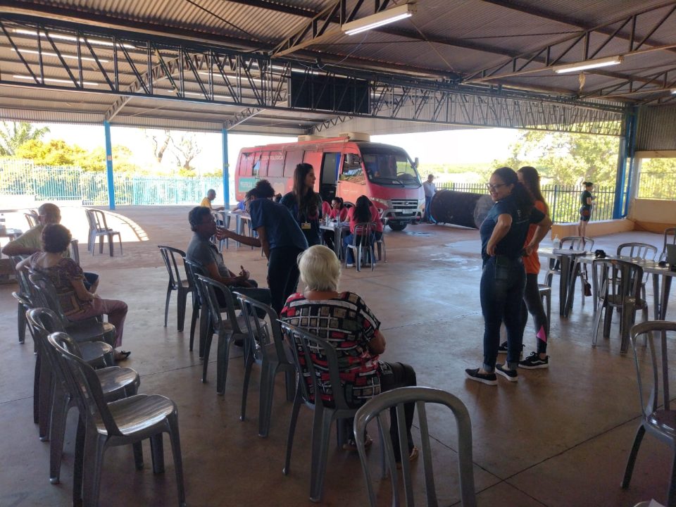 Teve início no sábado (18), o trabalho de rastreamento de câncer de pele na comunidade da Cachoeirinha, através de iniciativa do Hospital de Amor, Coordenadoria de Assistência Técnica Integral (CATI), Secretaria Municipal de Agricultura, Meio Ambiente e Sustentabilidade (SMAM) e o Banco Sicredi.