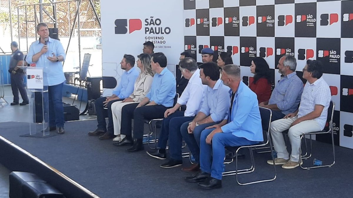 O Governador de São Paulo, Tarcísio de Freitas (Republicanos) visitou nesta segunda (22), a cidade de Bebedouro onde participou da abertura da 25ª Coopercitrus Expo 2024, acompanhado do secretário de Estado da Agricultura, Guilherme Piai.