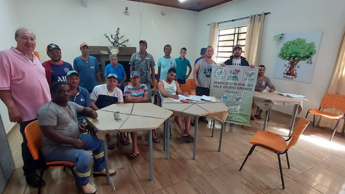 A cidade de Colina recebeu durante os dias 15, 16 e 17 de agosto, o módulo I do curso de pedreiro, na fazenda Monte Belo, em Colina.