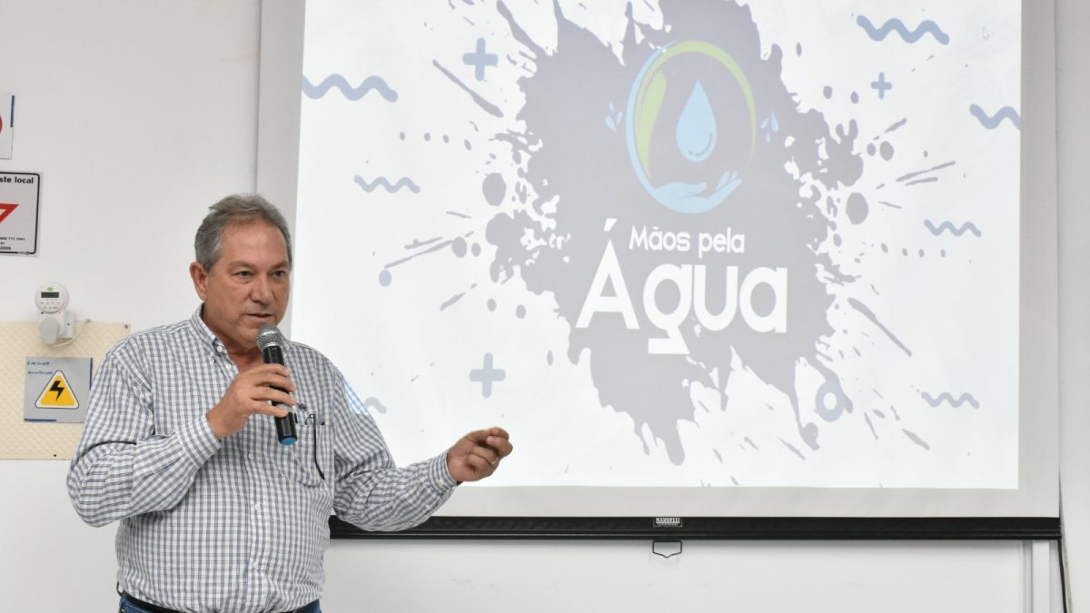 Em evento realizado no auditório do Sebrae, foi realizado o lançamento do Programa Mãos pela Água - Barretos pelo SAAE (Serviço Autônomo de Água e Esgoto) em parceria com a prefeitura de Barretos, envolvendo a Secretaria do Meio Ambiente e outras pastas da atual administração.