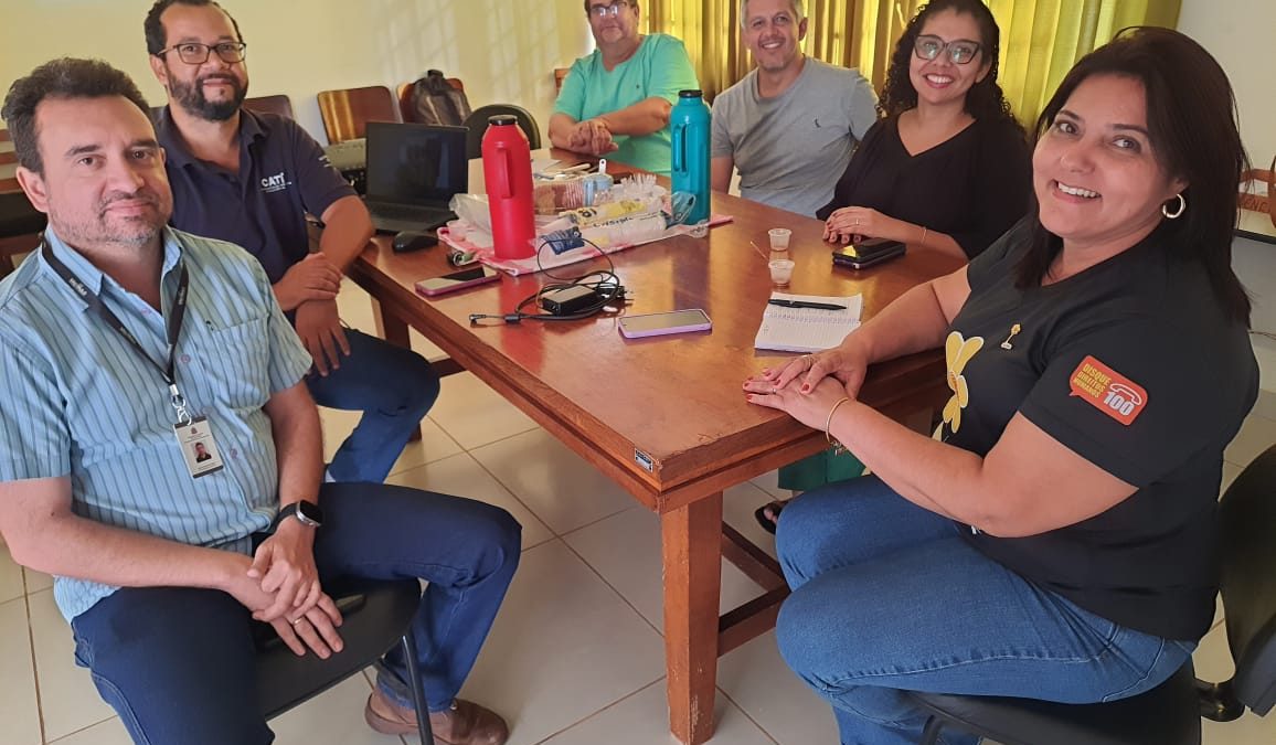 A equipe da CATI (Coordenadoria de Assistência Técnica Integral) atendendo convite da Secretária de Desenvolvimento Social, Bel Sommer e do vereador Tiago Barbarelli, visitaram a Casa da Agricultura de Cajobi.
