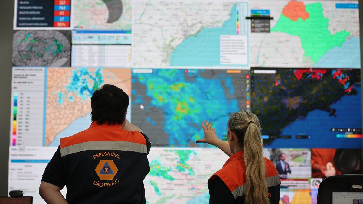 A Defesa Civil do Estado de São Paulo emitiu alerta para dois fenômenos meteorológicos que vão atingir o território paulista nesta semana. Entre terça-feira (19) e quarta-feira (20)