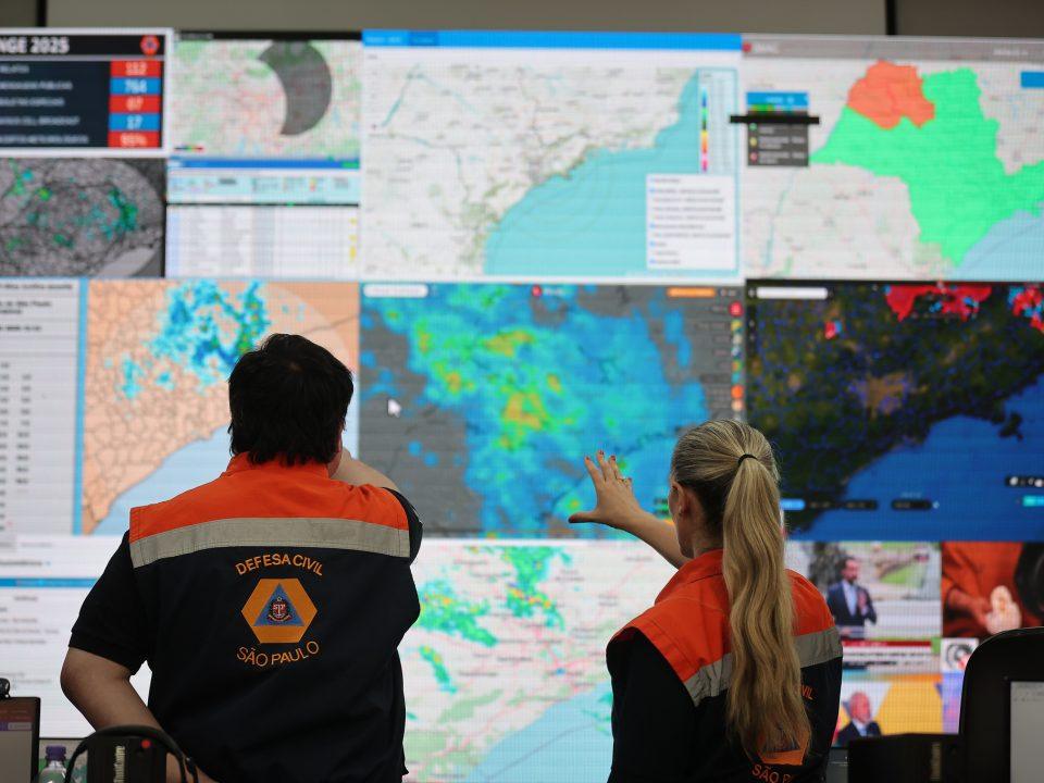 A Defesa Civil do Estado de São Paulo emitiu alerta para dois fenômenos meteorológicos que vão atingir o território paulista nesta semana. Entre terça-feira (19) e quarta-feira (20)