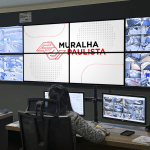 O Muralha Paulista, programa inédito do Governo de São Paulo que utiliza 94 mil câmeras em mais 300 municípios em um dos maiores sistemas de vigilância e inteligência em segurança pública no país, não se restringe ao uso de radares e imagens de órgãos públicos.
