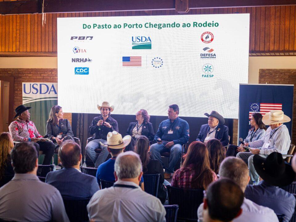 Especialistas brasileiros e americanos se reuniram na manhã desta terça-feira (25) para debater genética, nutrição e saúde animal durante o seminário “Conexão Agrícola Brasil-EUA”, realizado na Pousada dos Tropeiros, no Parque do Peão, durante a 71ª Festa do Peão de Barretos.